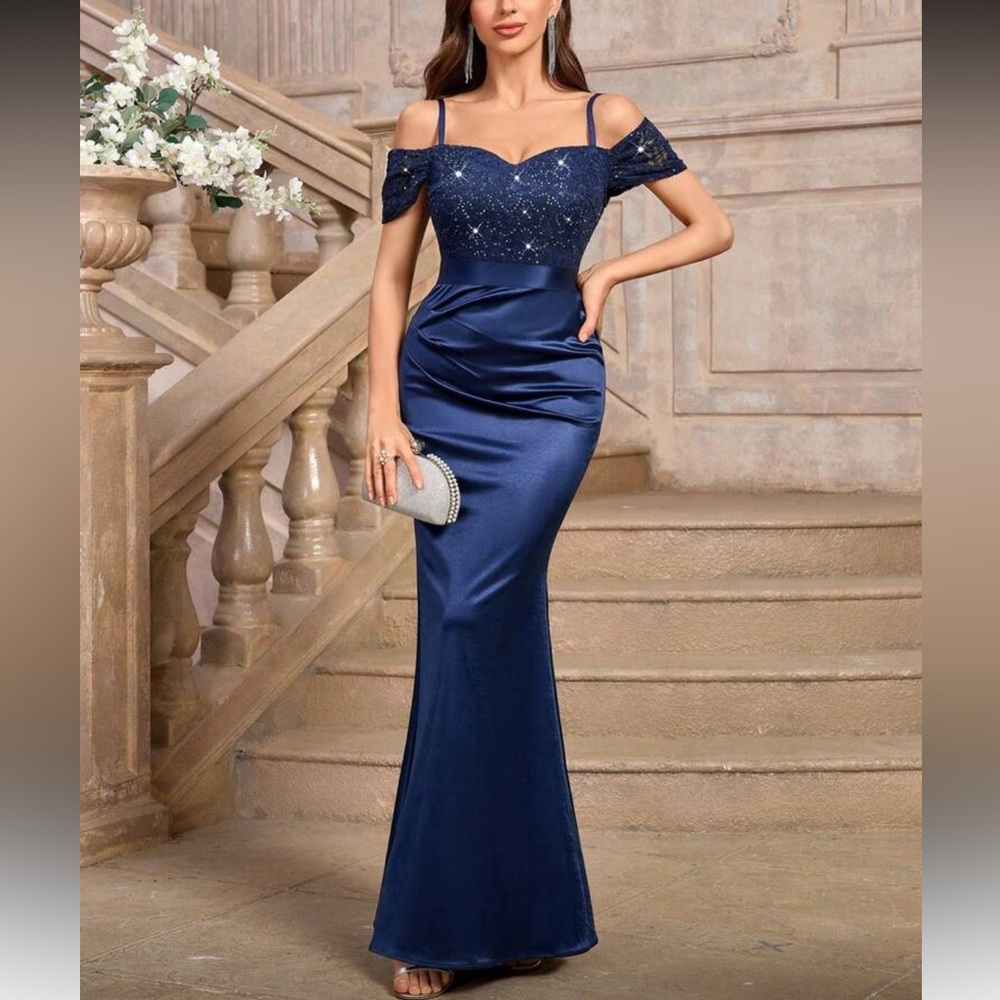 Elegant Navy Blue Evening Gown